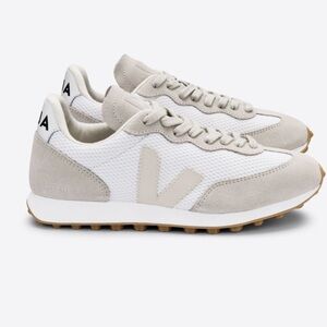 VEJA Rio Bronco Low Top Sneakers